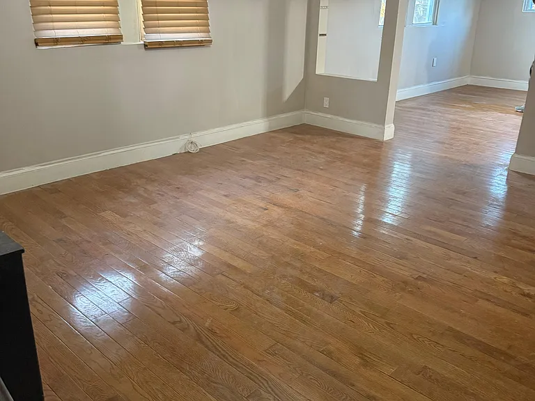 216 E 24th St #1 — Photo 14