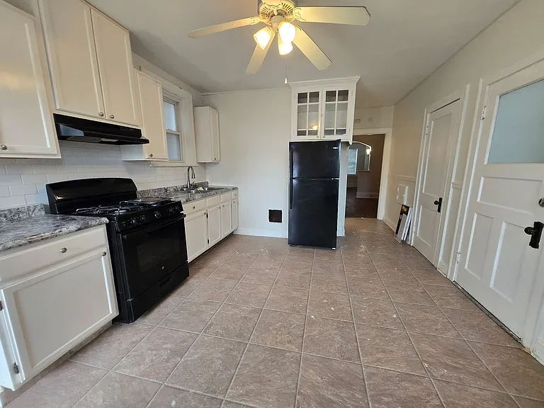 3927 Tholozan Ave — Photo 5