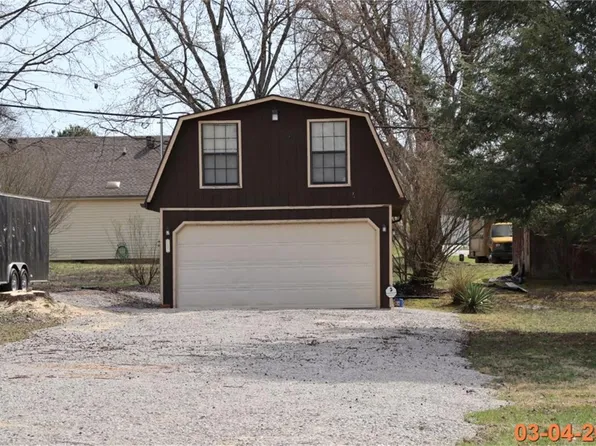 1235 Maple Hill Dr, Somerset, KY 42503