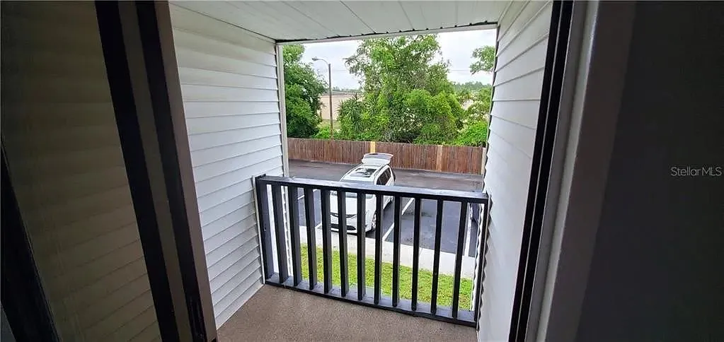 Utilities Included - 2BR 2BA Tarpon Springs Condo - Convenience & Carefree Living Awaits — Photo 3