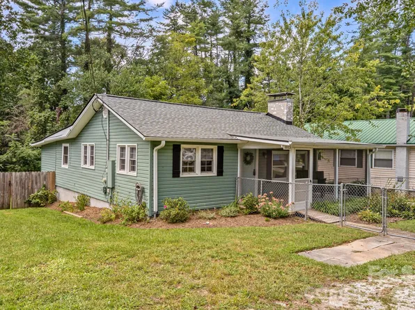 1015 Mountain View St, Hendersonville, NC 28739