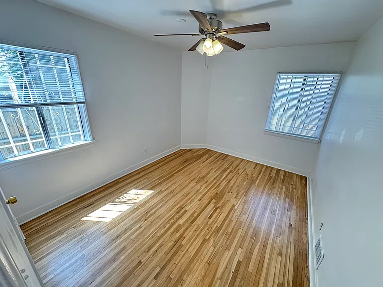 439 N Spaulding Ave — Photo 16