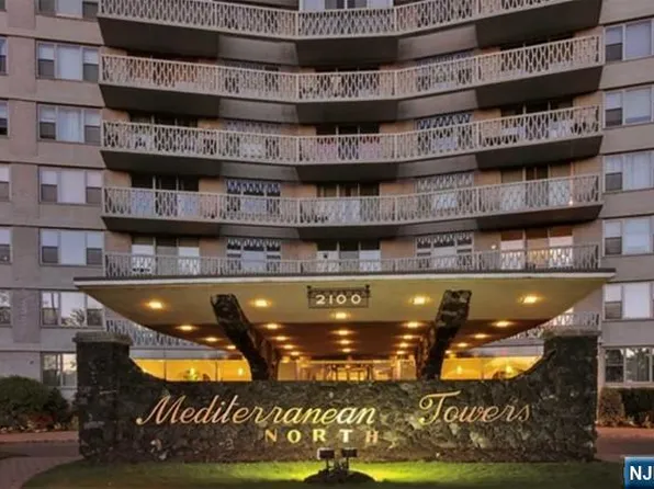 2100 Linwood Ave APT 15P, Fort Lee, NJ 07024