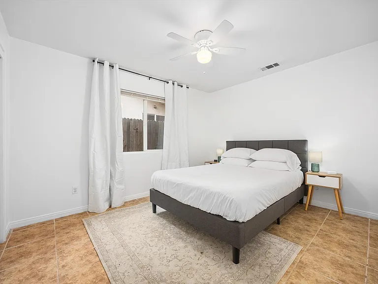 11610 Invidia Ct — Photo 6