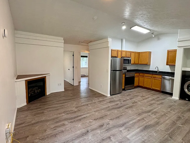 112 W 20th Ave #A — Photo 7