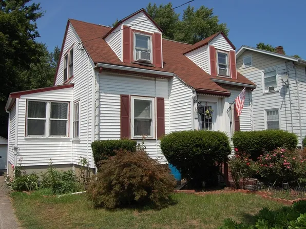 55 Brook Rd, Quincy, MA 02169