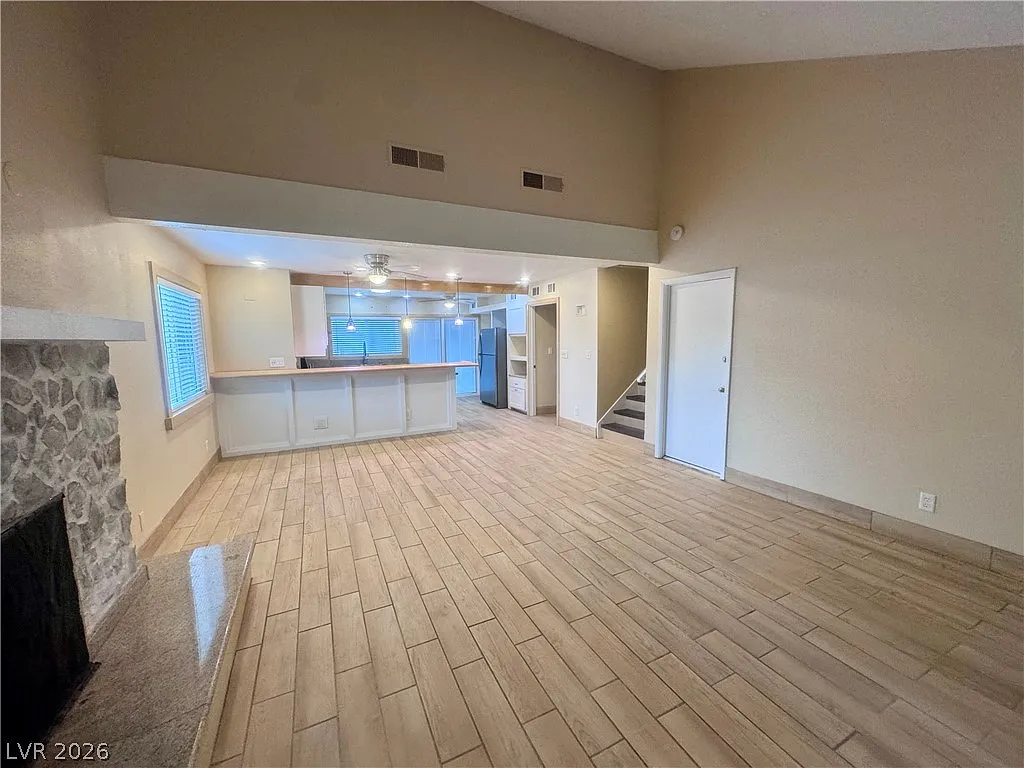 4 bed, 2.5 bath, 1532 sqft, $2,200 — Photo 4