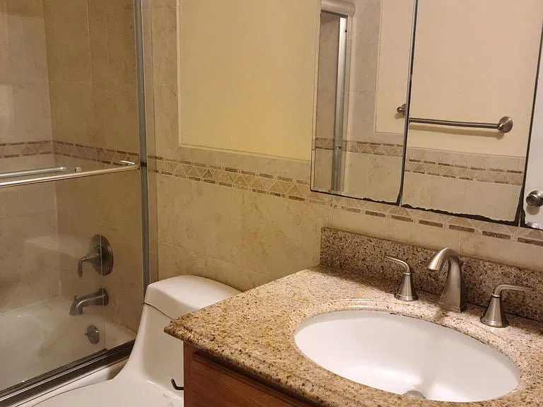 2977 Riverside Dr — Photo 1
