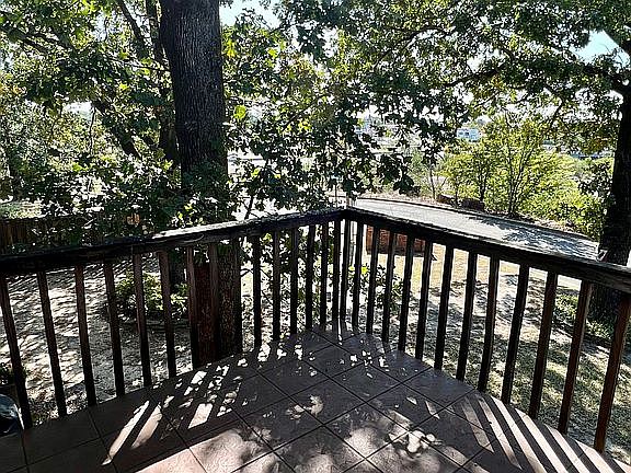 Outdoor deck