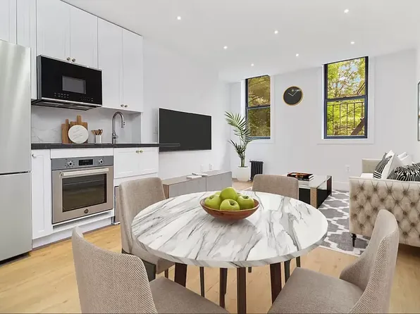 207 E 4th St APT 3, New York, NY 10009