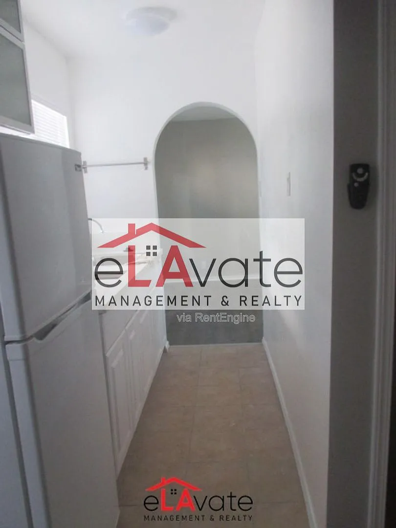 Building Photo - 10822 Ventura Blvd #6