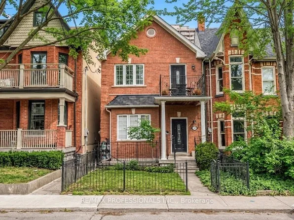 213 Major St, Toronto, ON M5S 2L4