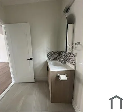 3 bed, 1200 sqft, $4,500 — Photo 3