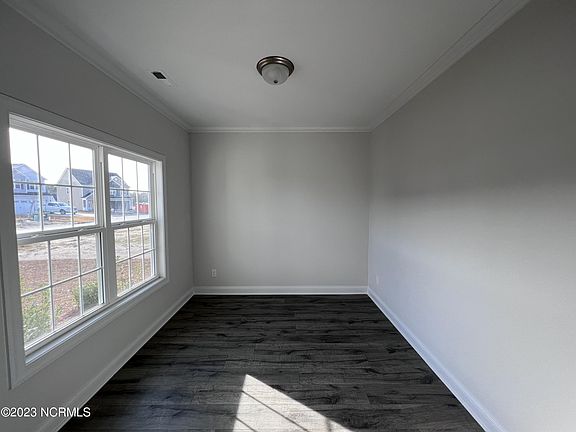 3rd image of 442 Nantucket Trl