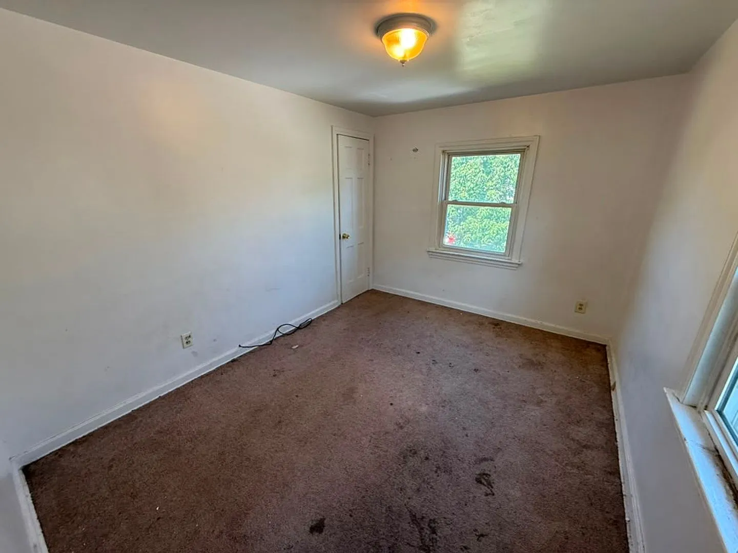 2-Bed, 1 Bath Beautiful Single- Family Home In Cleveland Heights! — Photo 2