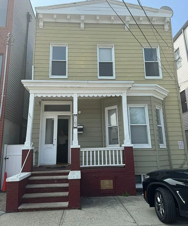 107 Poplar St #2