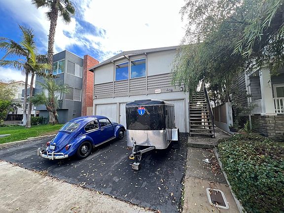 2nd image of 208 Avenue H #6