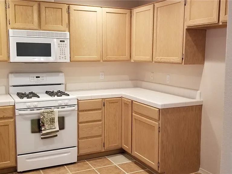 4492 S Caitlan Ave — Photo 4