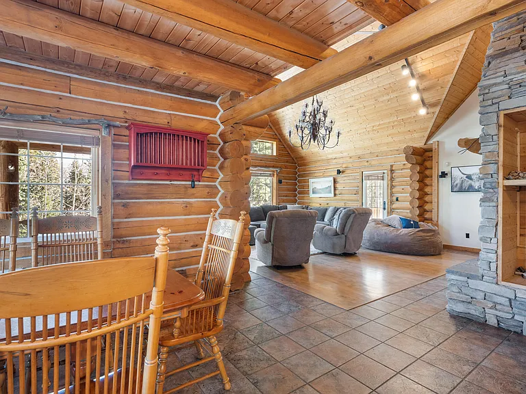 497 W Yarrow Ct — Photo 12