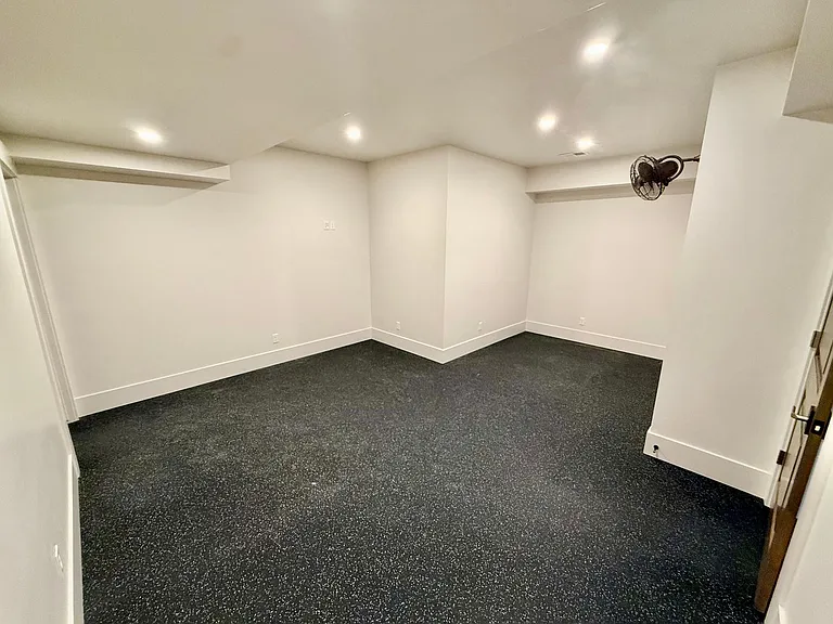 2387 Harding Park Ct — Photo 32