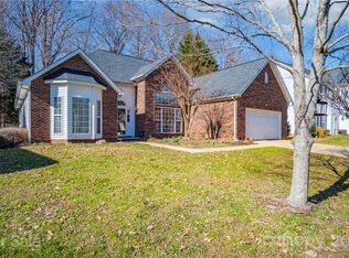 863 Knightsbridge Rd, Fort Mill, SC 29708