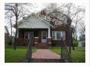 127 Academy St, Roxboro, NC 27573