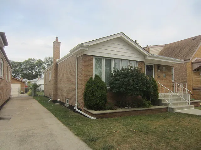 5643 S Monitor Ave photo 1