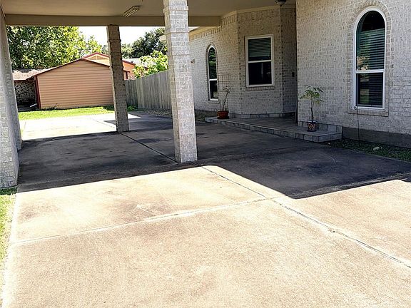 4th image of 3230 W Meadow Ln