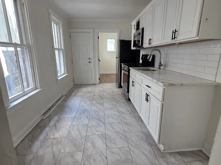 745 Birch St — Photo 6