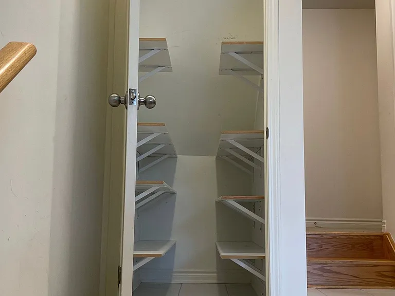 1150 Stroud Ln #6 — Photo 7