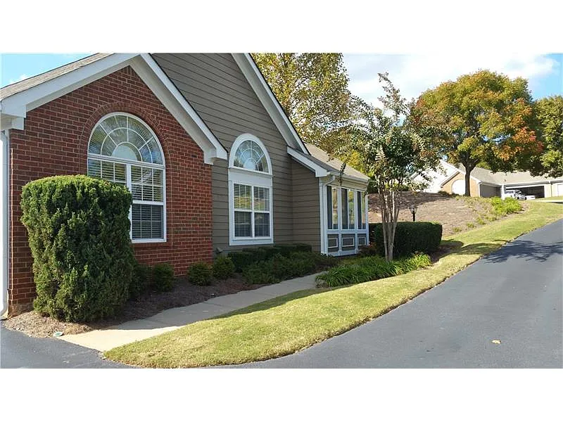 115 Vintage Club Cir Building 13 photo 1