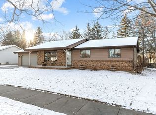 223 E Meadow Grove Blvd, Appleton, WI 54915