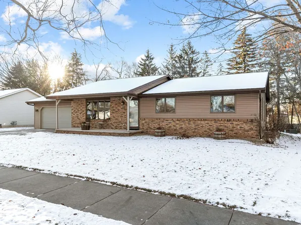 223 E Meadow Grove Blvd, Appleton, WI 54915