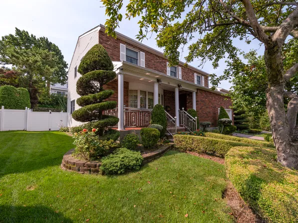 22 Andes Place image 1 of 13