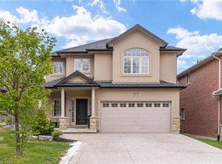 67 Newcombe Rd, Hamilton, ON L9H7T3