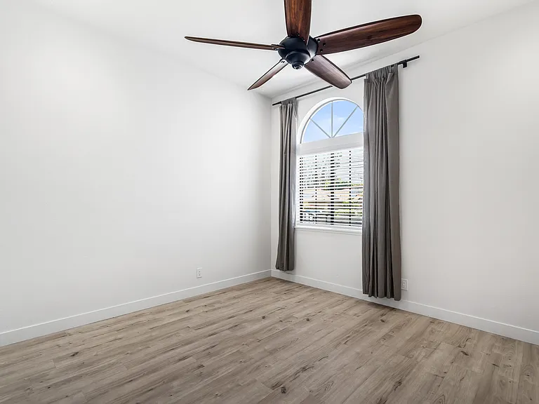 72955 Amber St — Photo 16