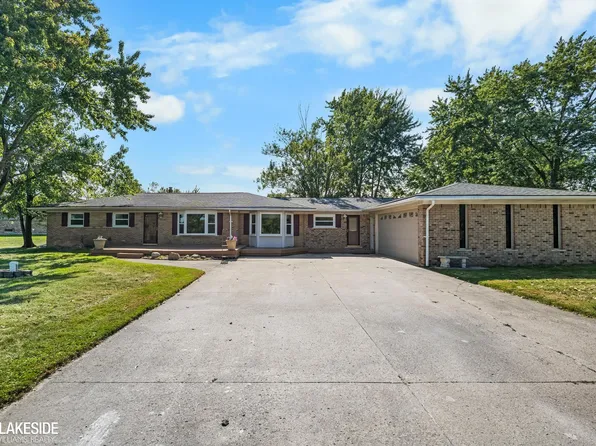 62627 Indian Trl, Ray, MI 48096