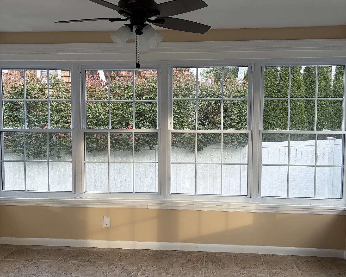4 bed, 2800 sqft, $5,900 — Photo 1