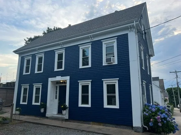13 Mayflower St, Plymouth, MA 02360