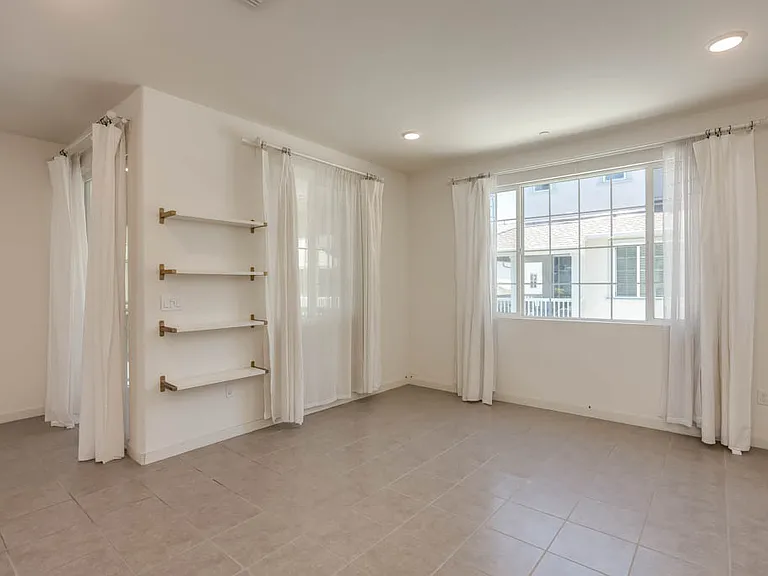 37662 Breakers Rd — Photo 6