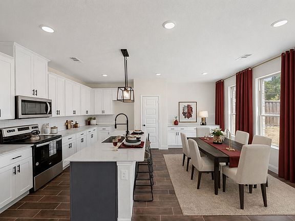 4th image of 103 Brooks Dr