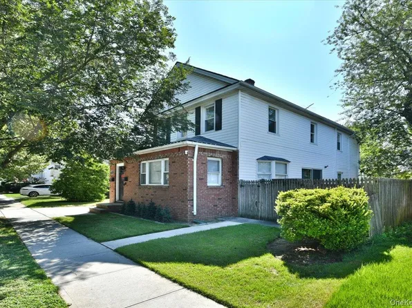 119 Sheridan Avenue, Williston Park, NY 11596