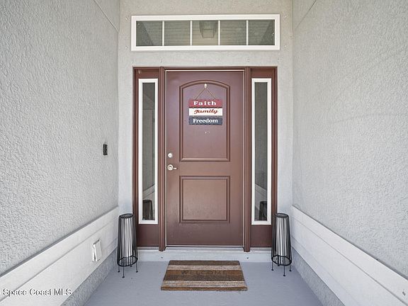 2nd image of 308 Briarcliff Cir