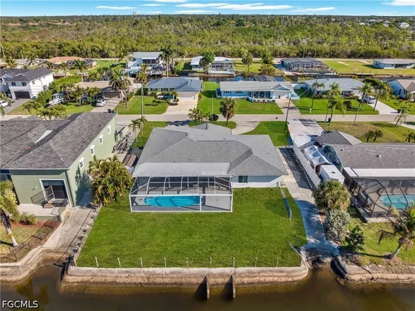 6401 Plumosa Ave, Fort Myers, FL 33908