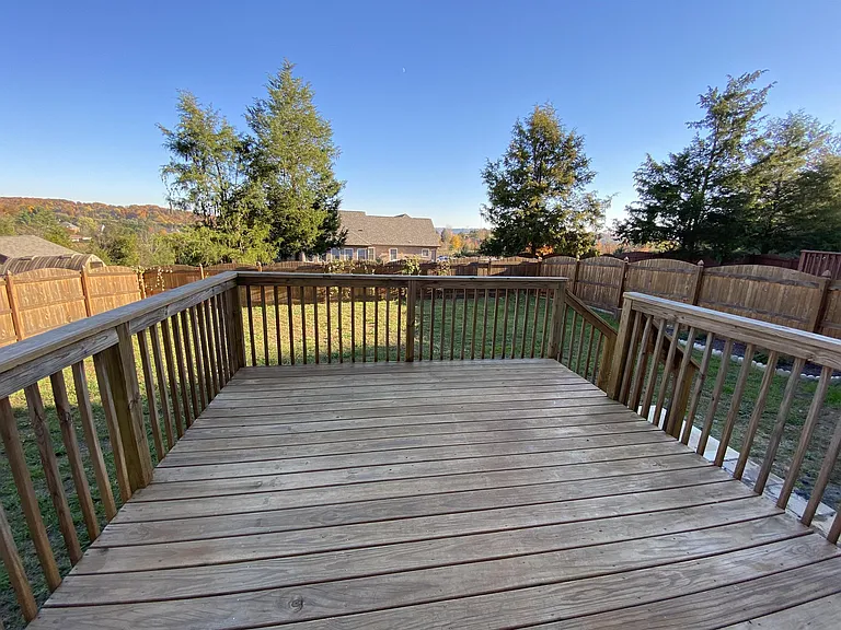 1116 Cloud View Dr — Photo 7