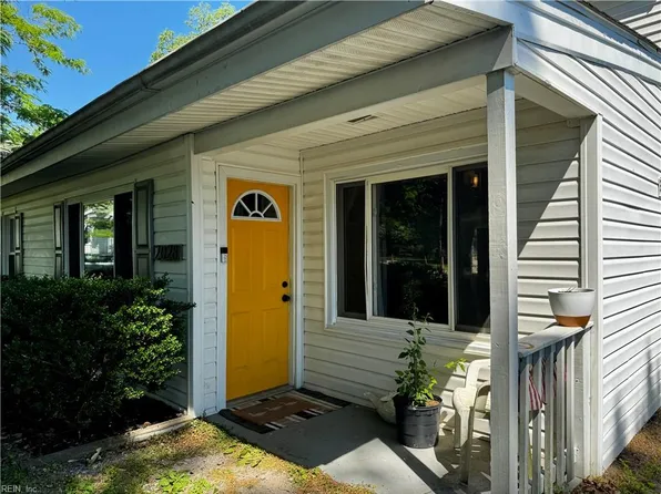 2028 Kilby Ln, Suffolk, VA 23434