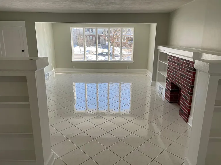 370 Colvin Ave — Photo 7