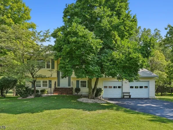 16 Scott Dr, Hillsborough Twp., NJ 08844