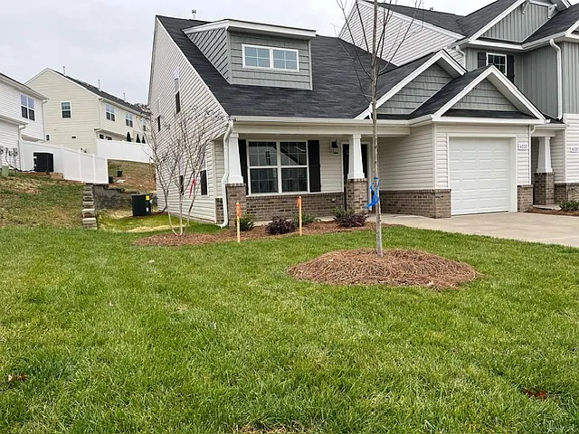 4032 Winding Vine Ln — Photo 5