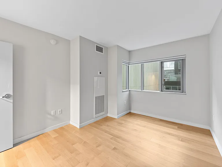 355 1st St #S502 — Photo 11